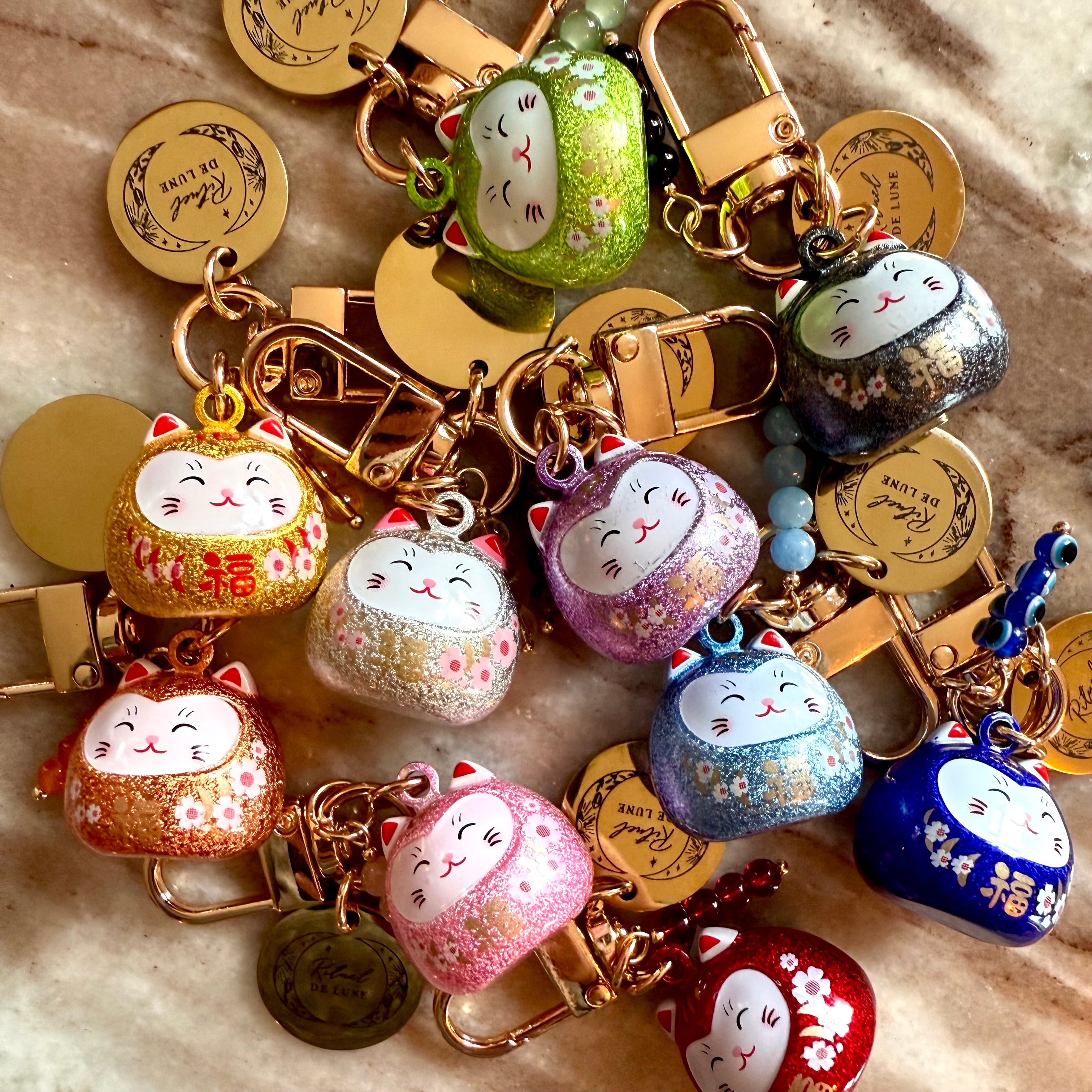 Chat maneki neko pailleté avec perles rituel de lune au choix