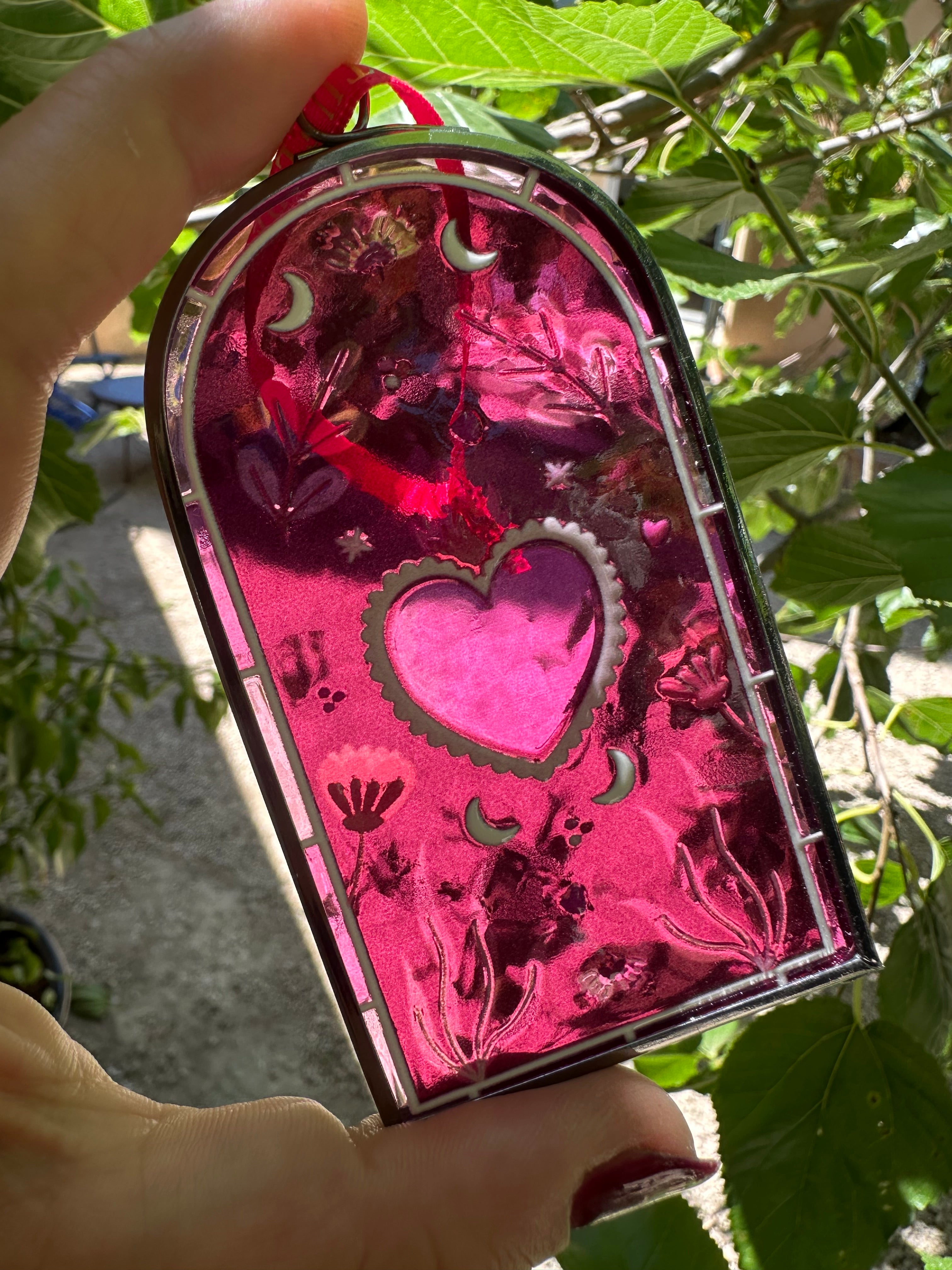 Vitrail Lueur Suspendue – Ex-Voto pour Réaliser un Vœu