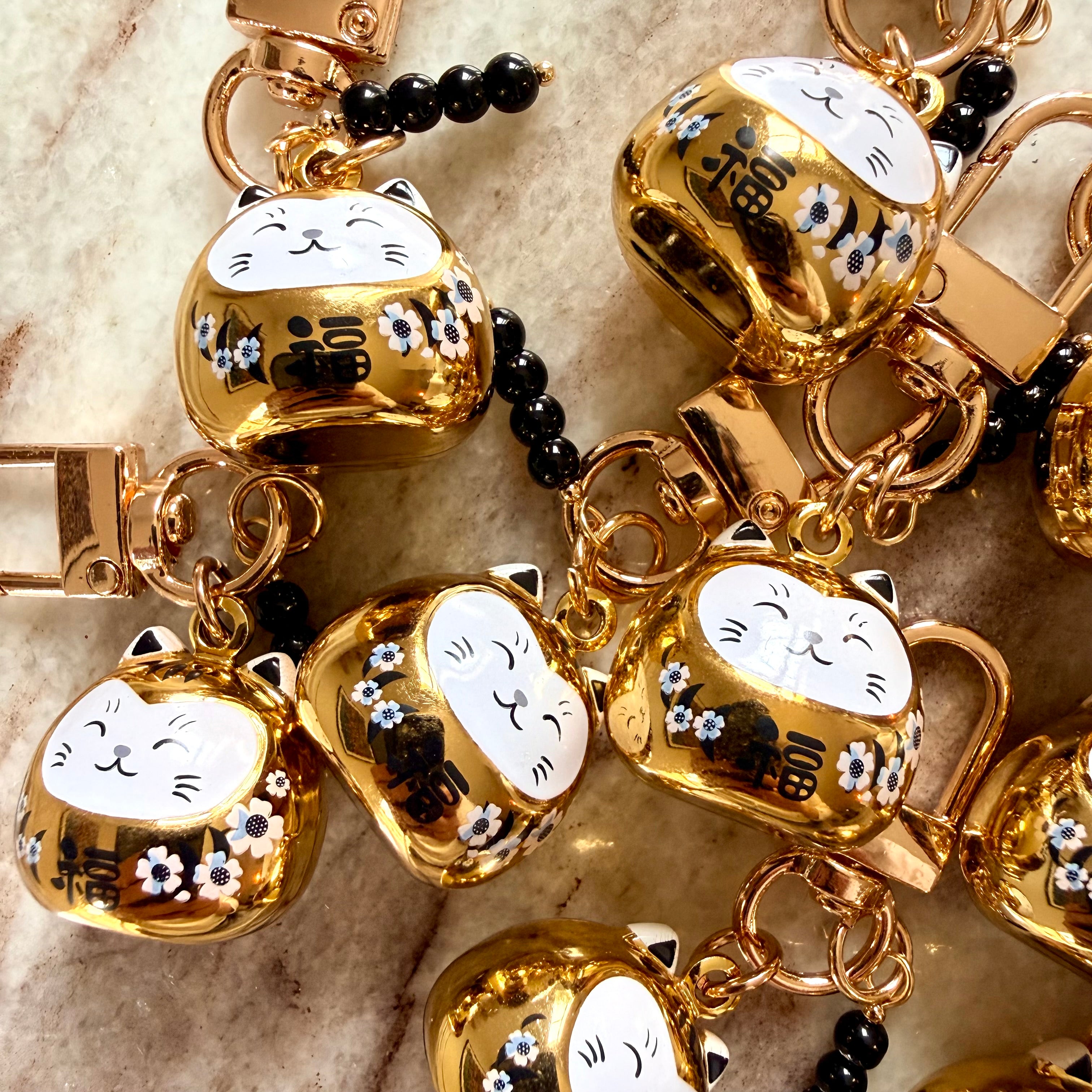 Chat Maneki Neko de la Lune avec perles Onyx