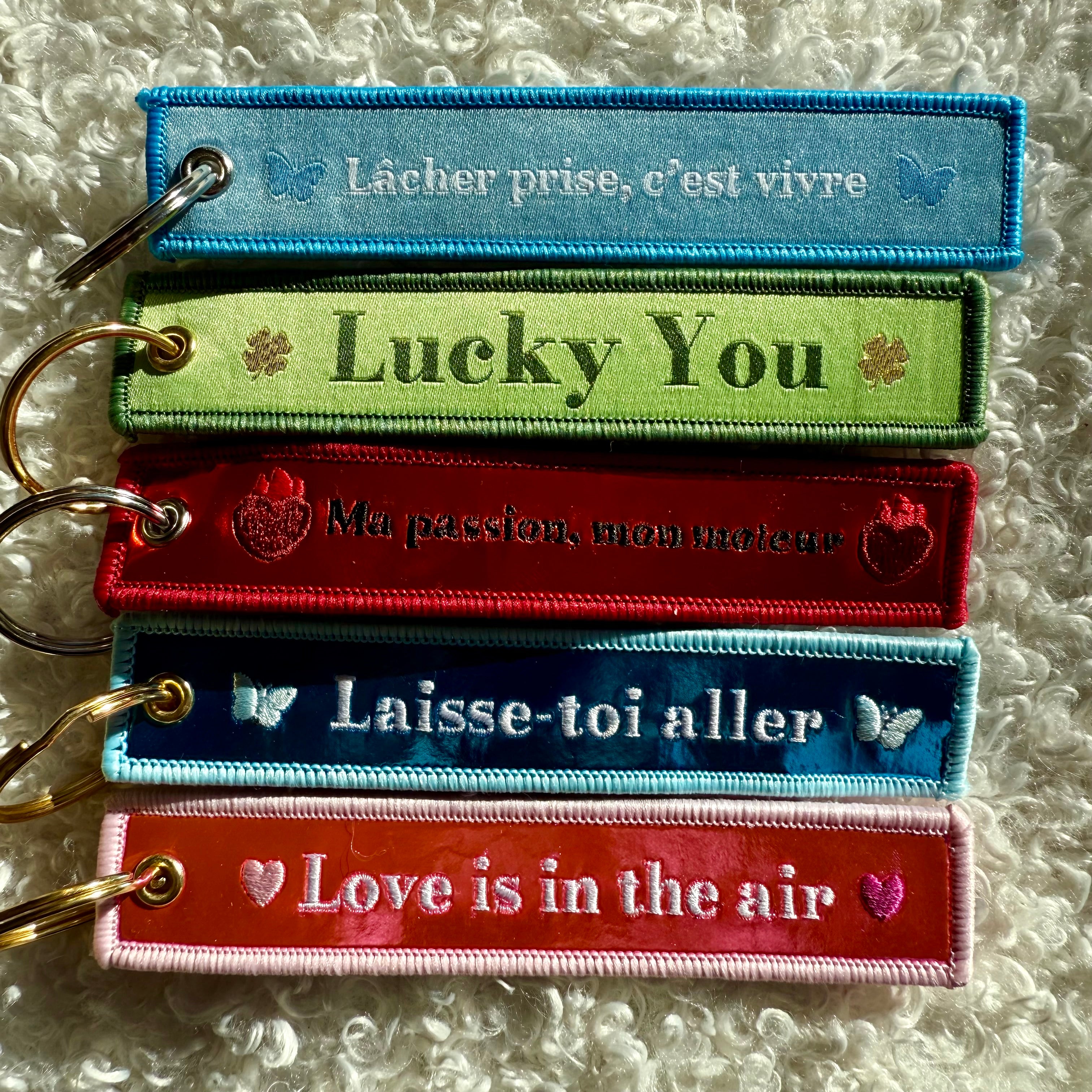 🌙✨ PORTE-CLÉS RUBAN – MESSAGE INTENTION