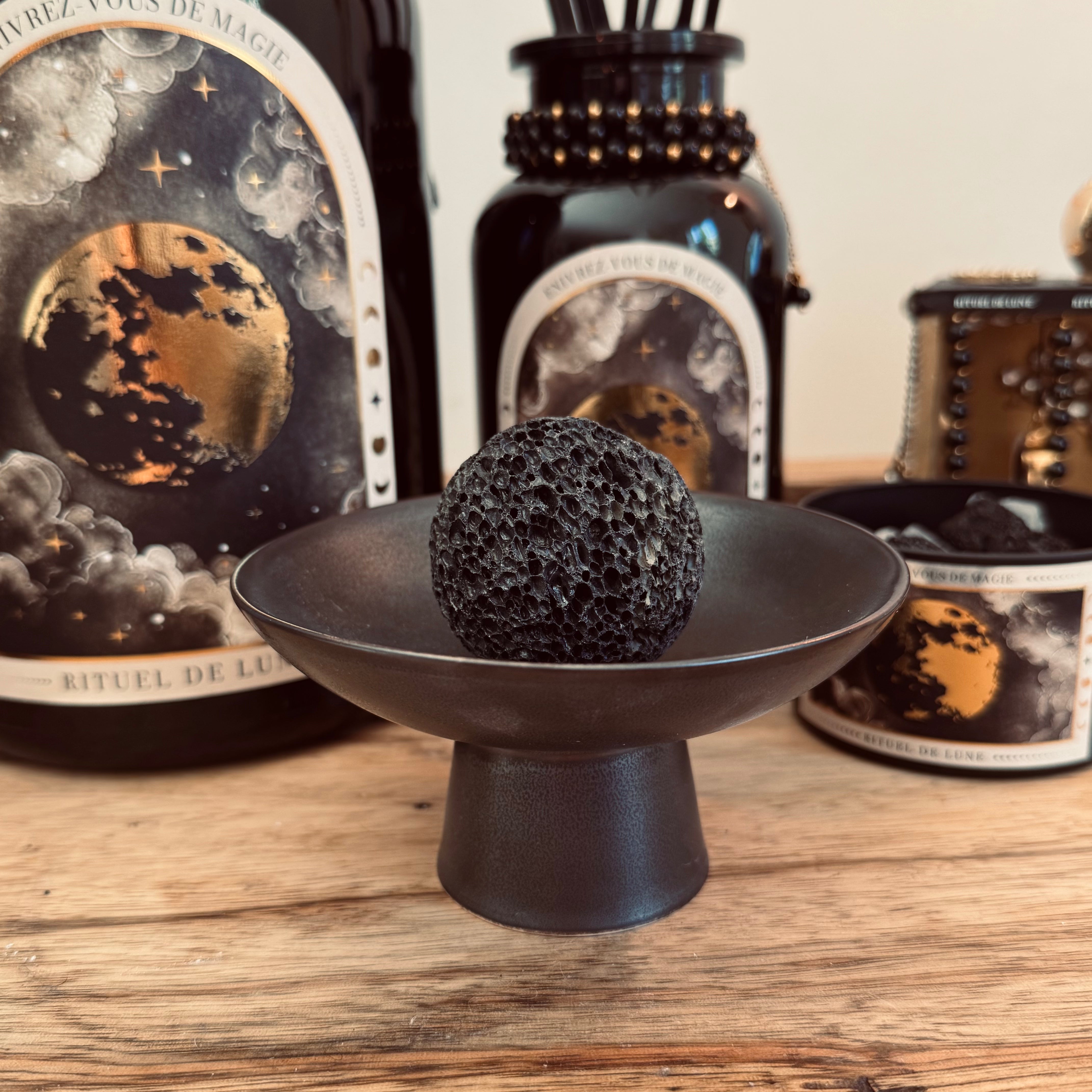 Coupelle en céramique noire Ode à la lune