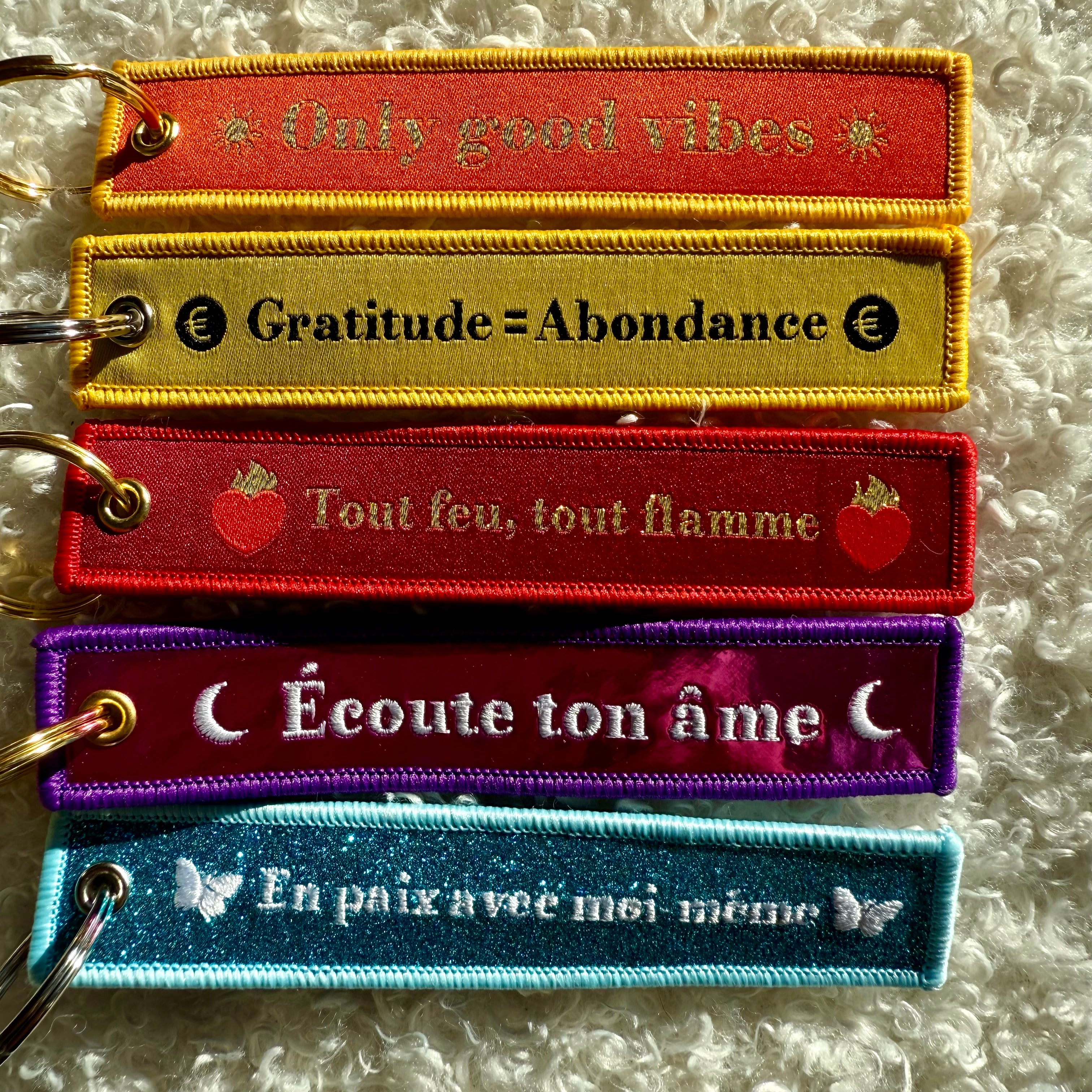 🌙✨ PORTE-CLÉS RUBAN – MESSAGE INTENTION