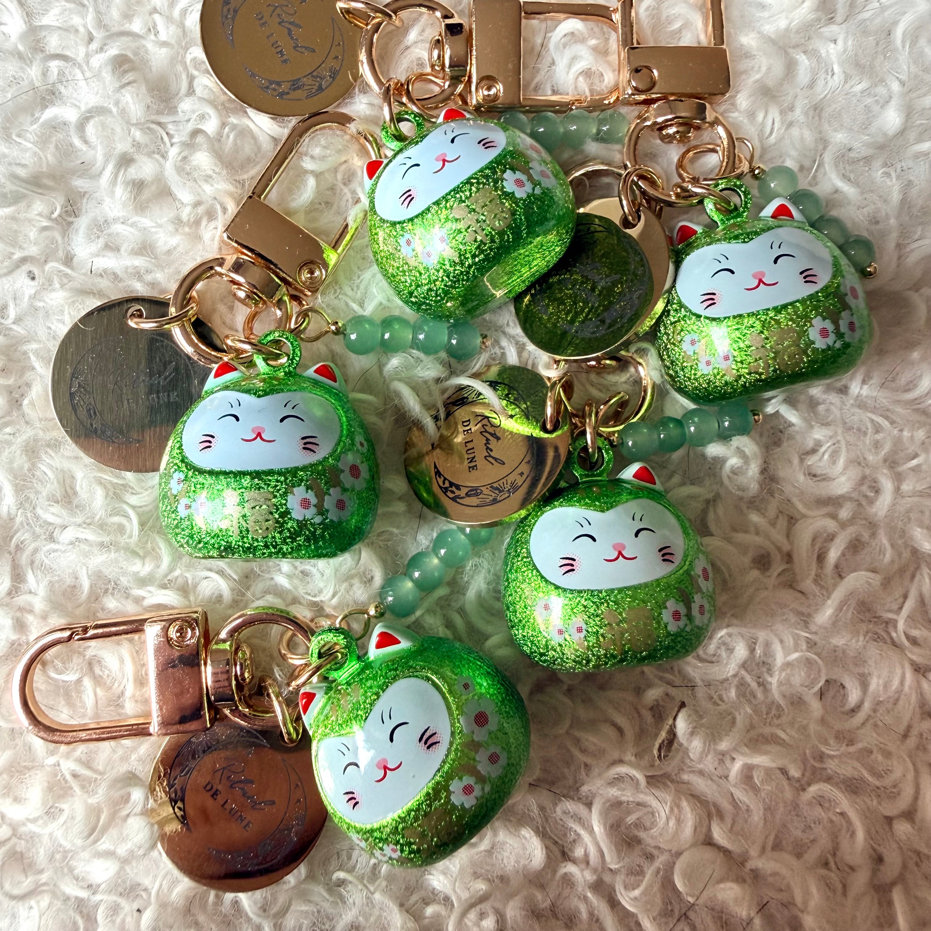 Chat maneki neko pailleté avec perles rituel de lune au choix