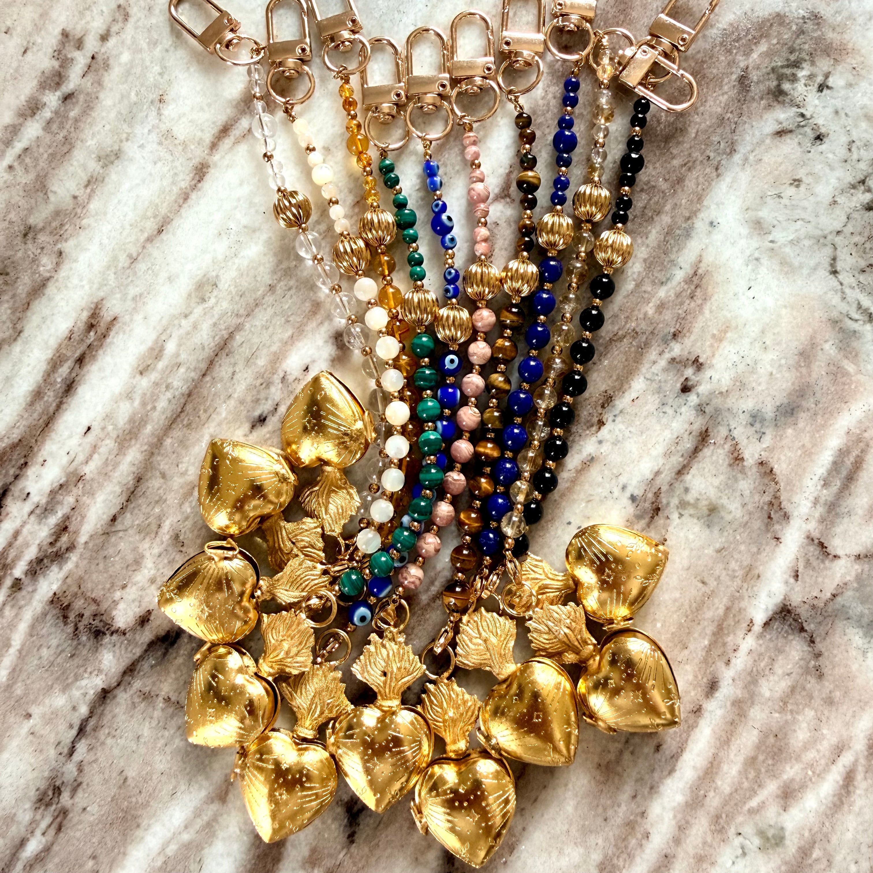 Talisman Ex-Voto avec sa ligne de perles