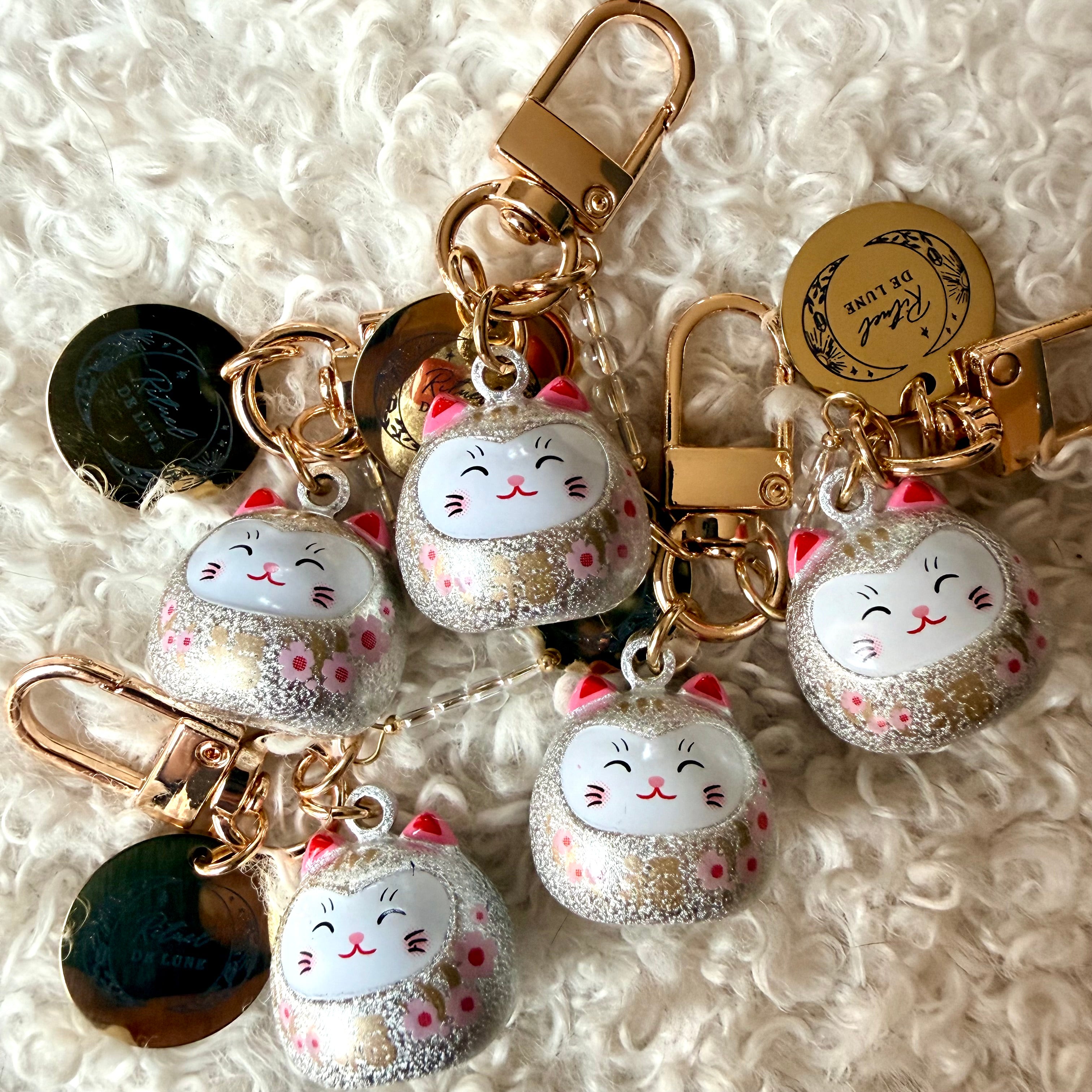 Chat maneki neko pailleté avec perles rituel de lune au choix