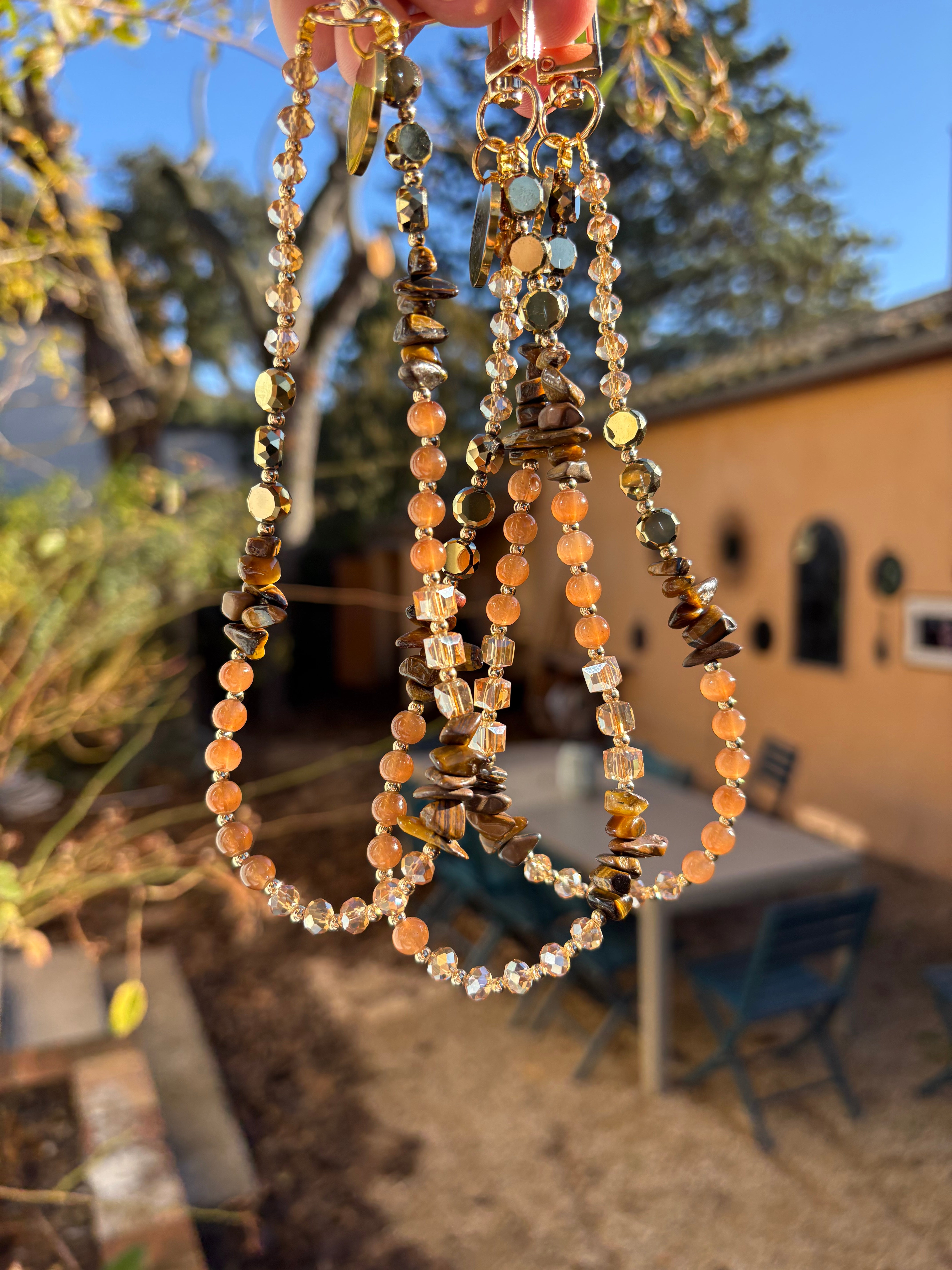 Tour de perles œil de tigre et perles fantaisie à clip