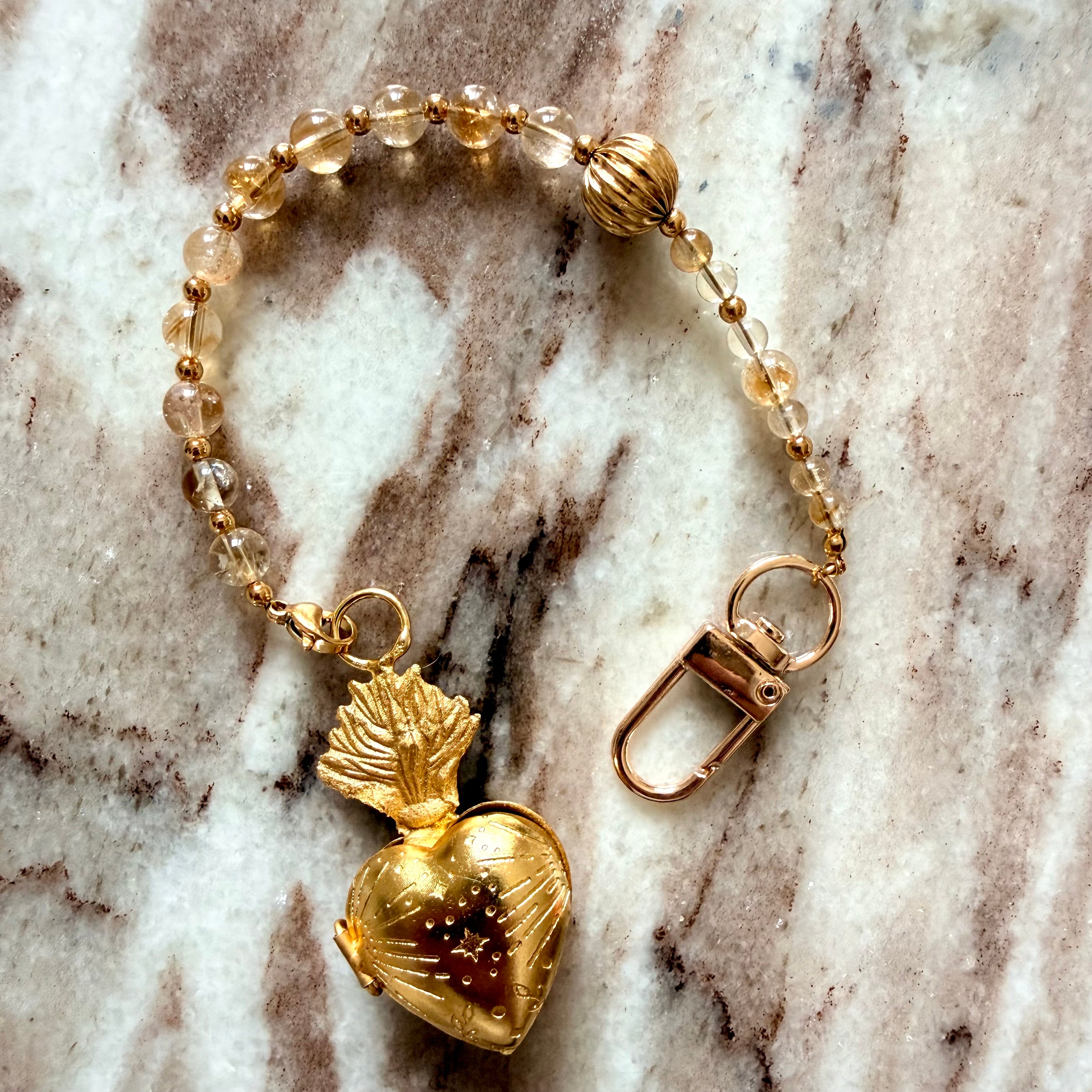 Talisman Ex-Voto avec sa ligne de perles