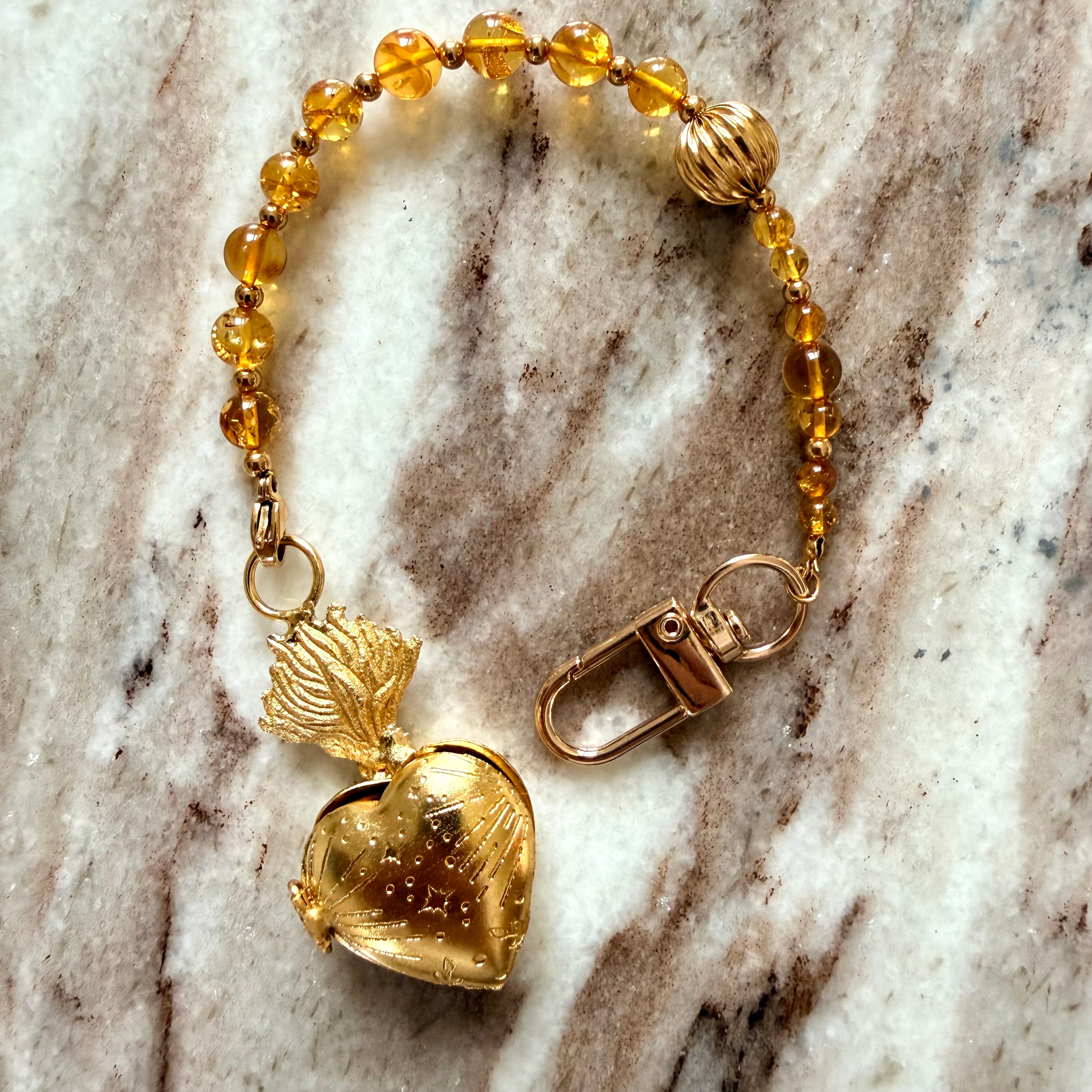 Talisman Ex-Voto avec sa ligne de perles