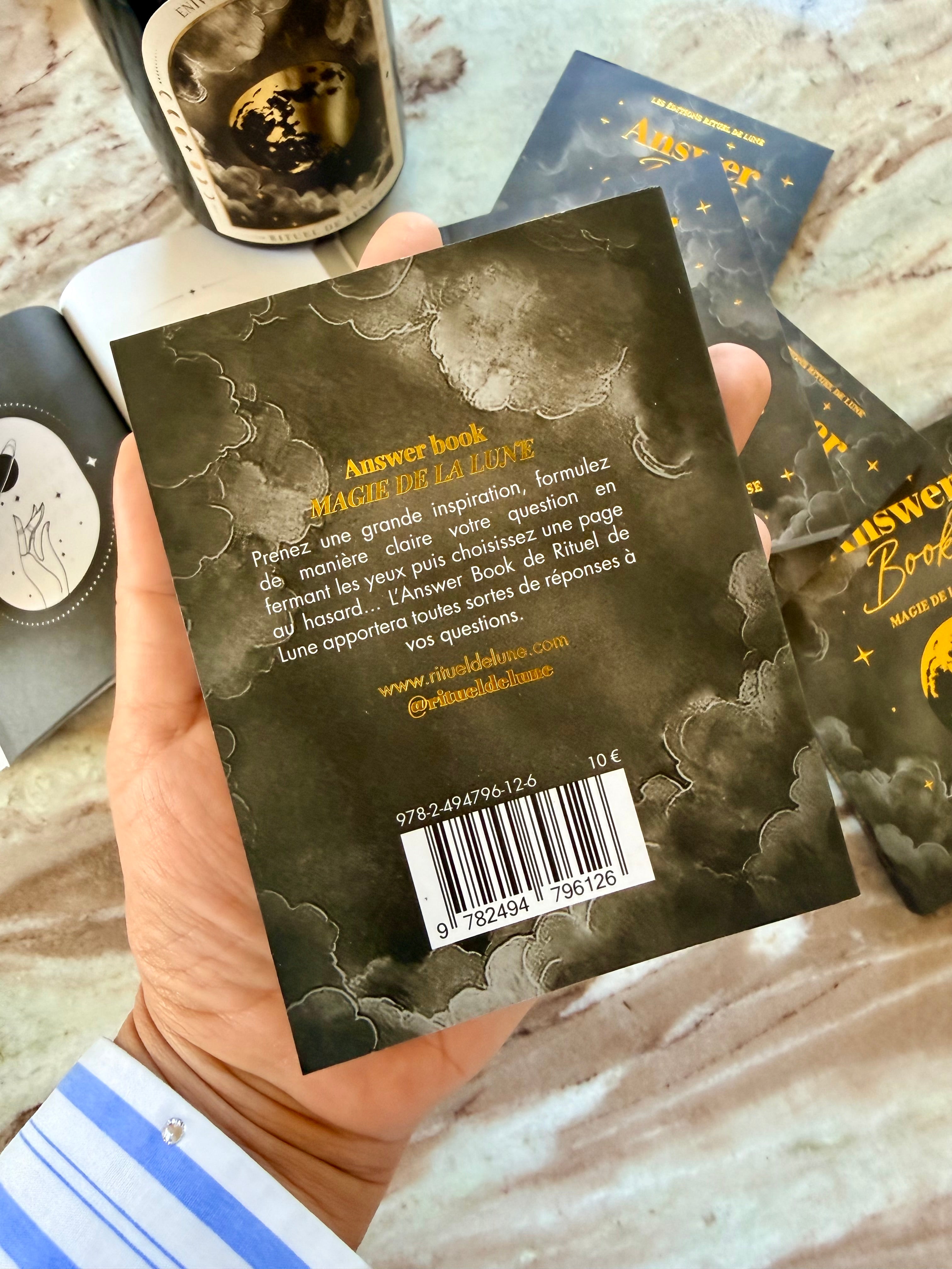 Answer Book de la Lune
