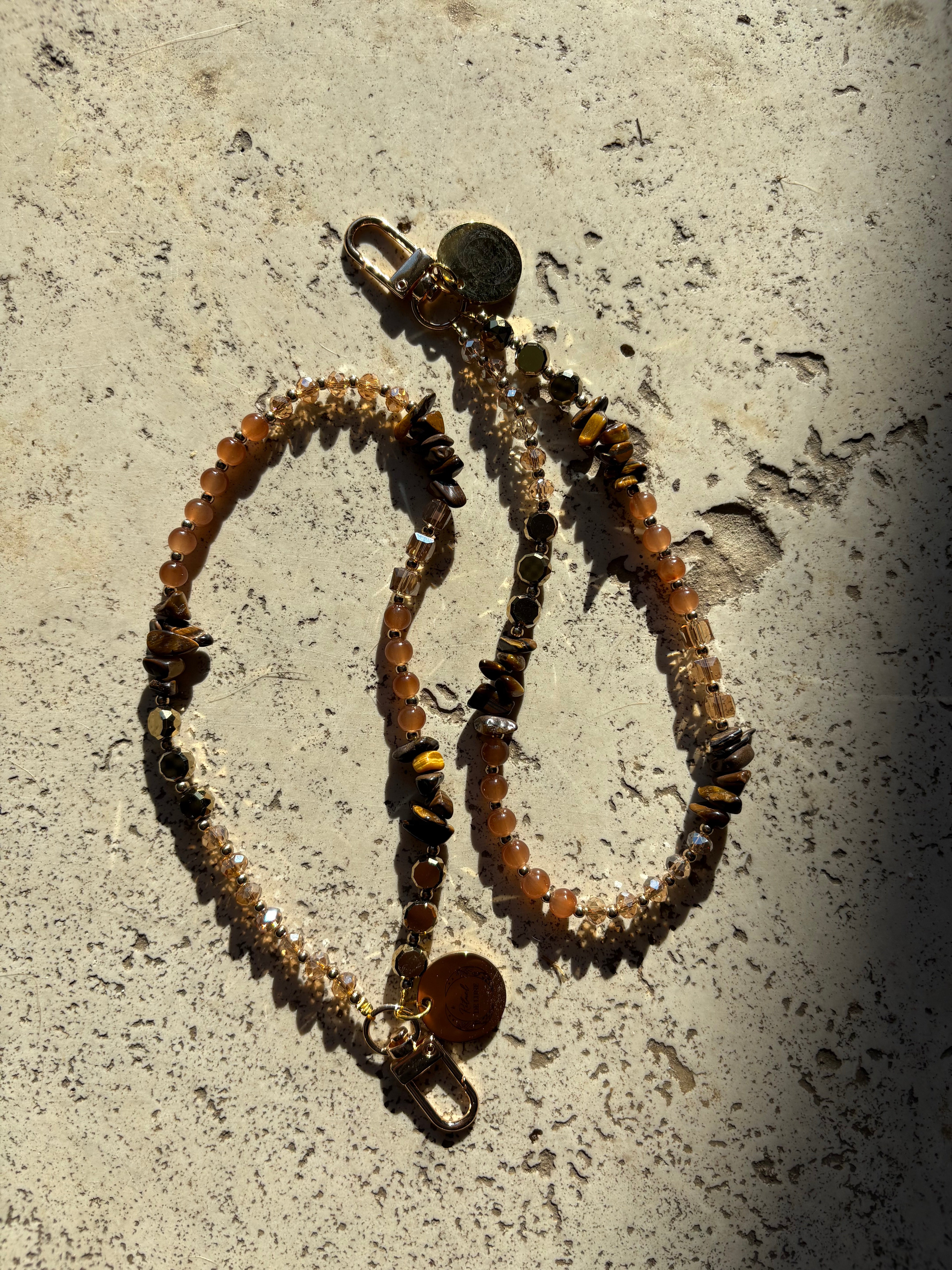 Tour de perles œil de tigre et perles fantaisie à clip