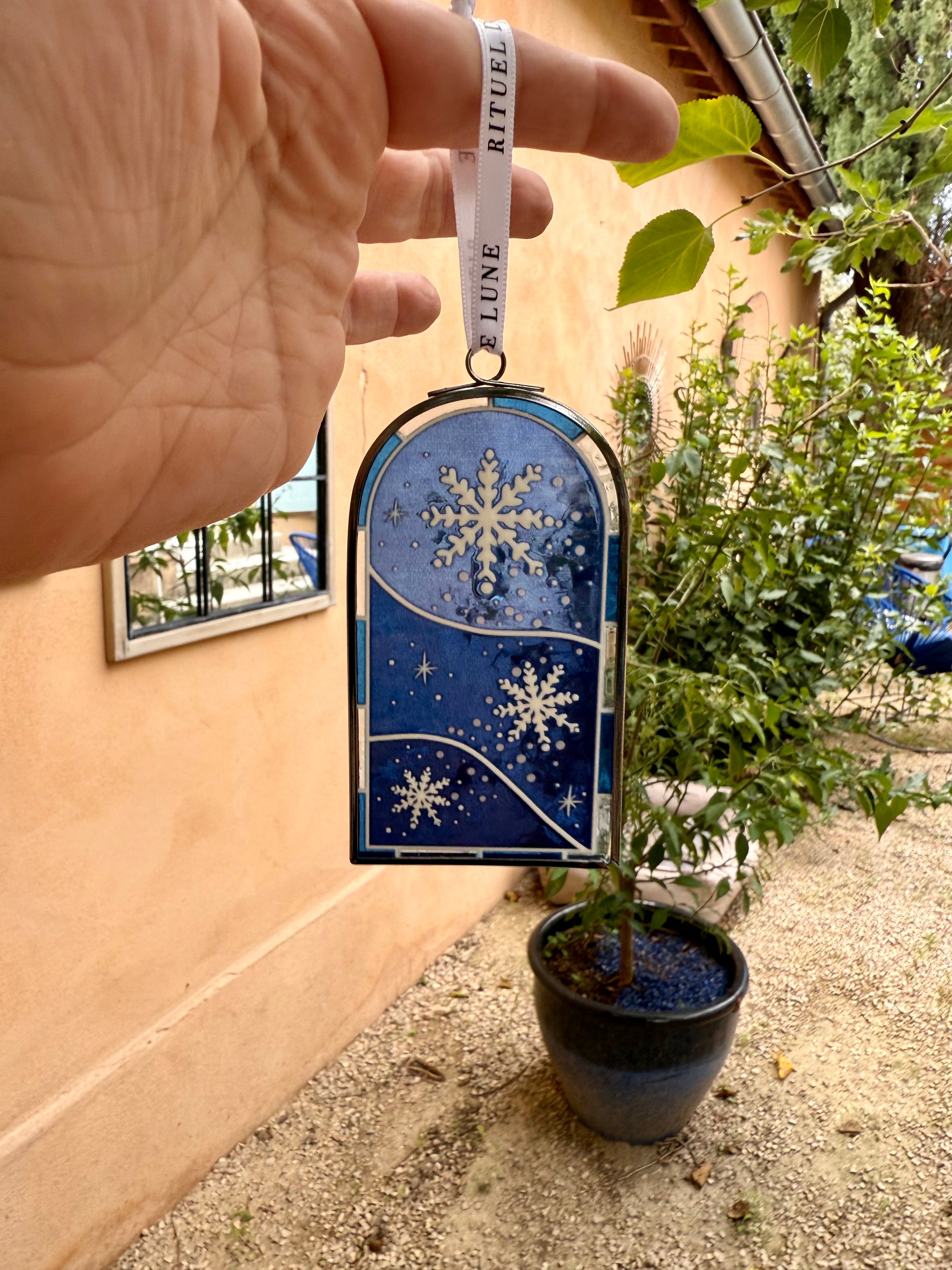 Vitrail Lueur suspendue: Flocons de neige