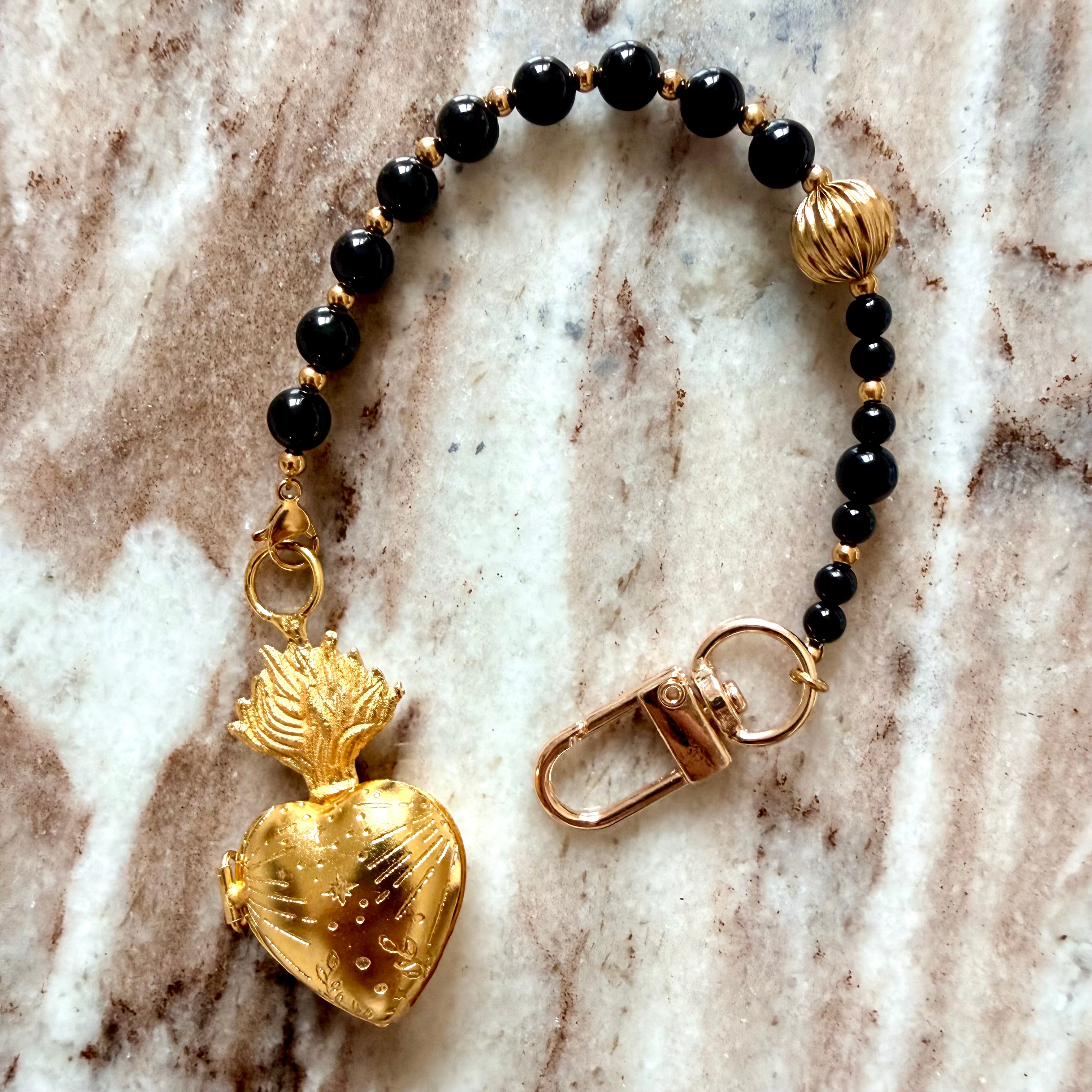 Talisman Ex-Voto avec sa ligne de perles