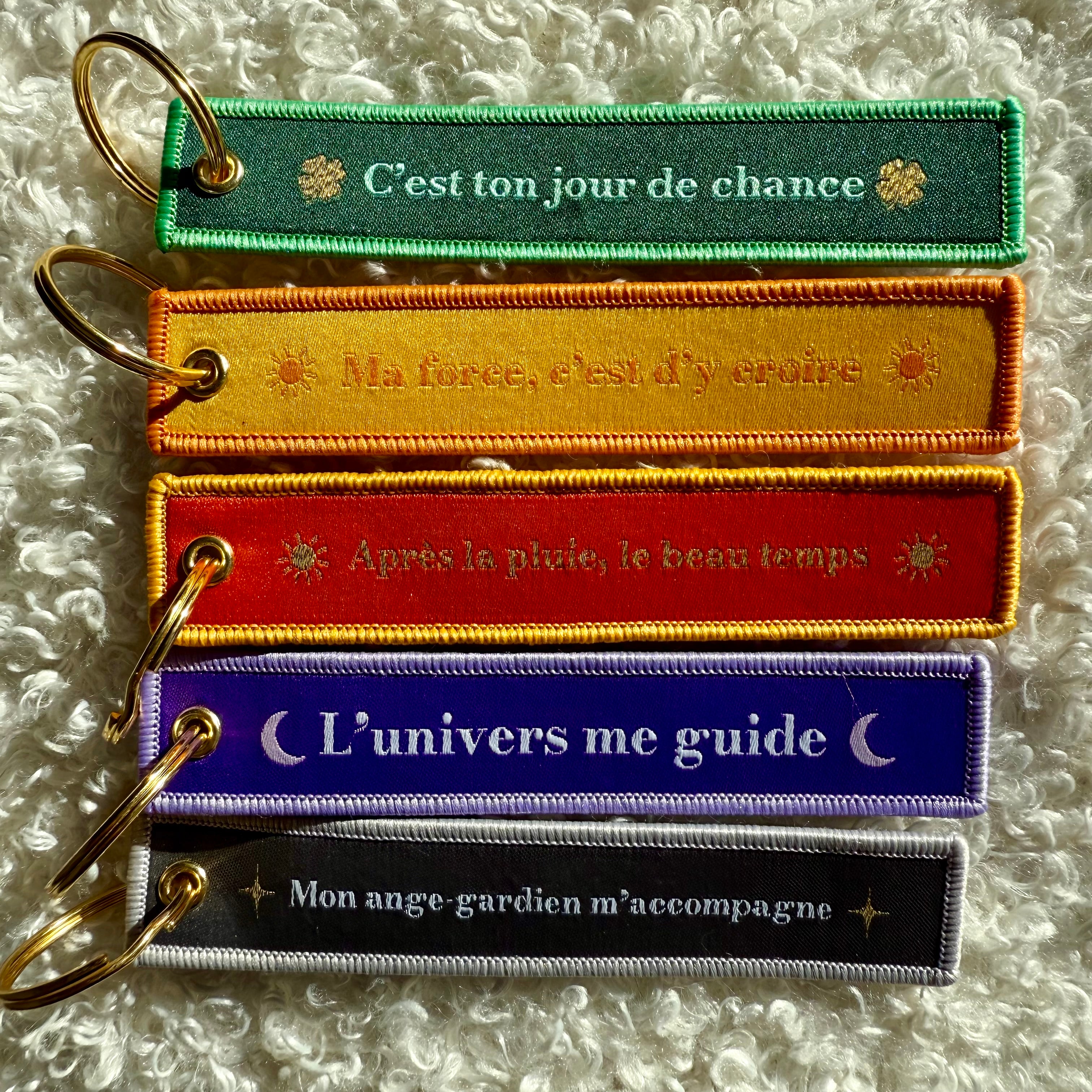 🌙✨ PORTE-CLÉS RUBAN – MESSAGE INTENTION