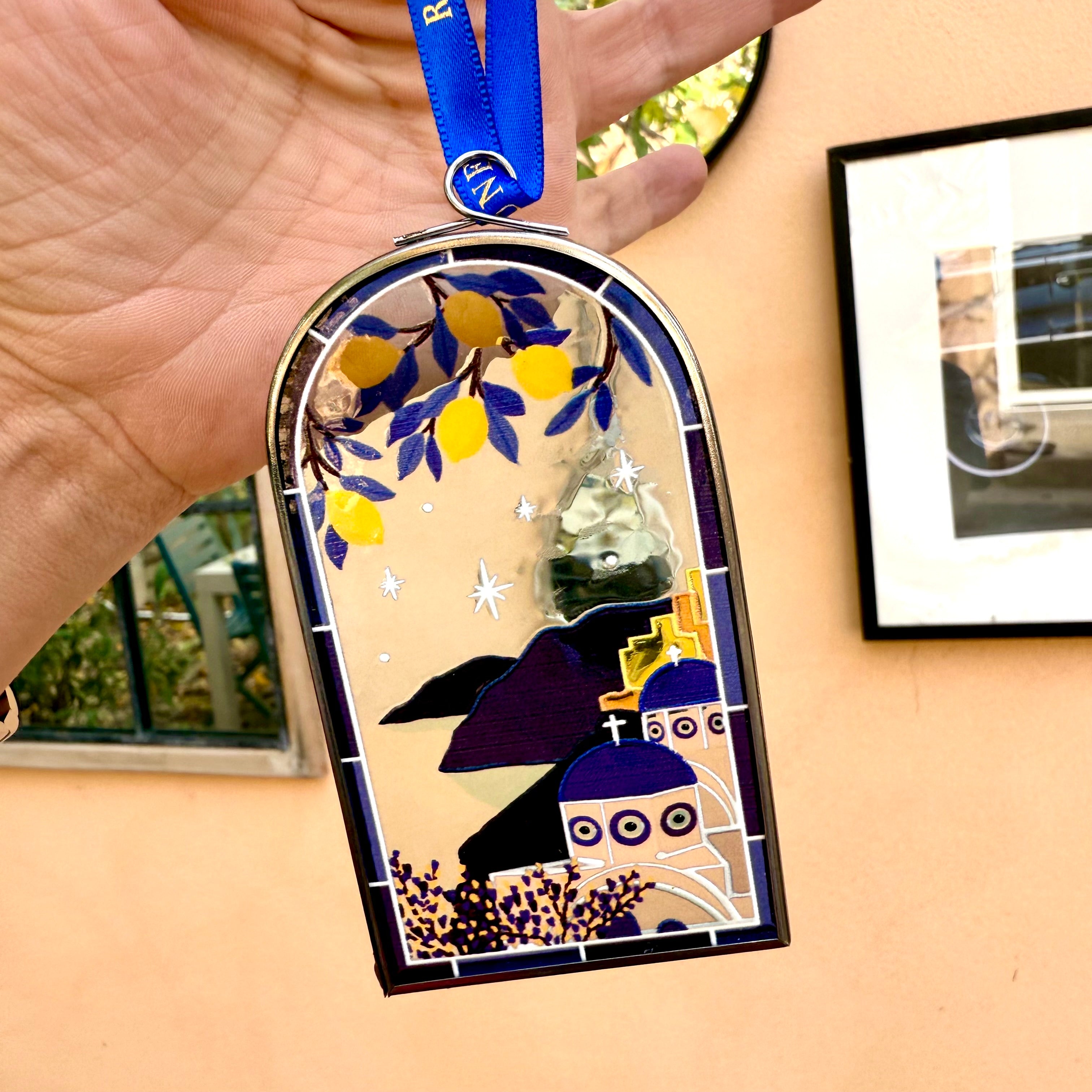 VITRAIL LUEUR SUSPENDUE, MAISON NAZAR CONTRE LE MAUVAIS ŒIL