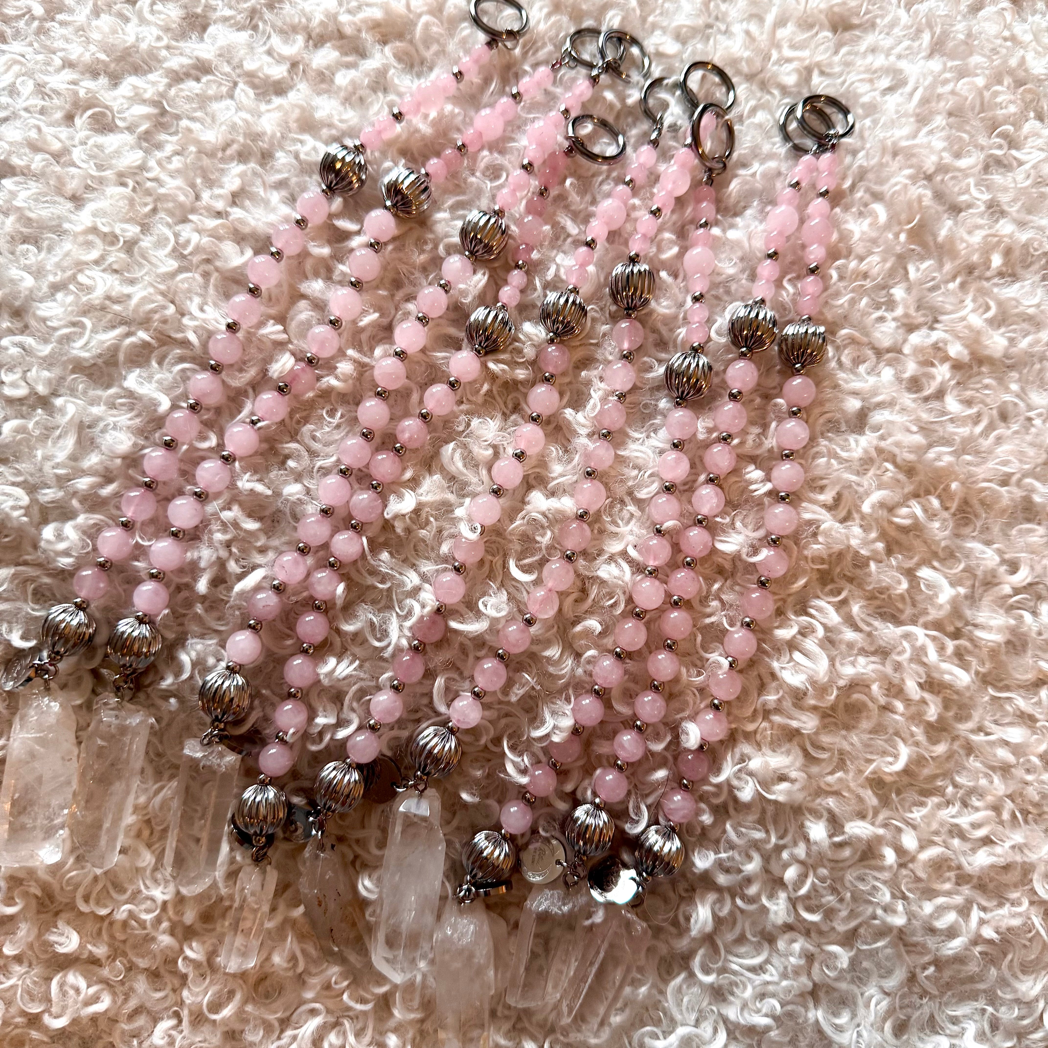 Pendule en perles de quartz rose