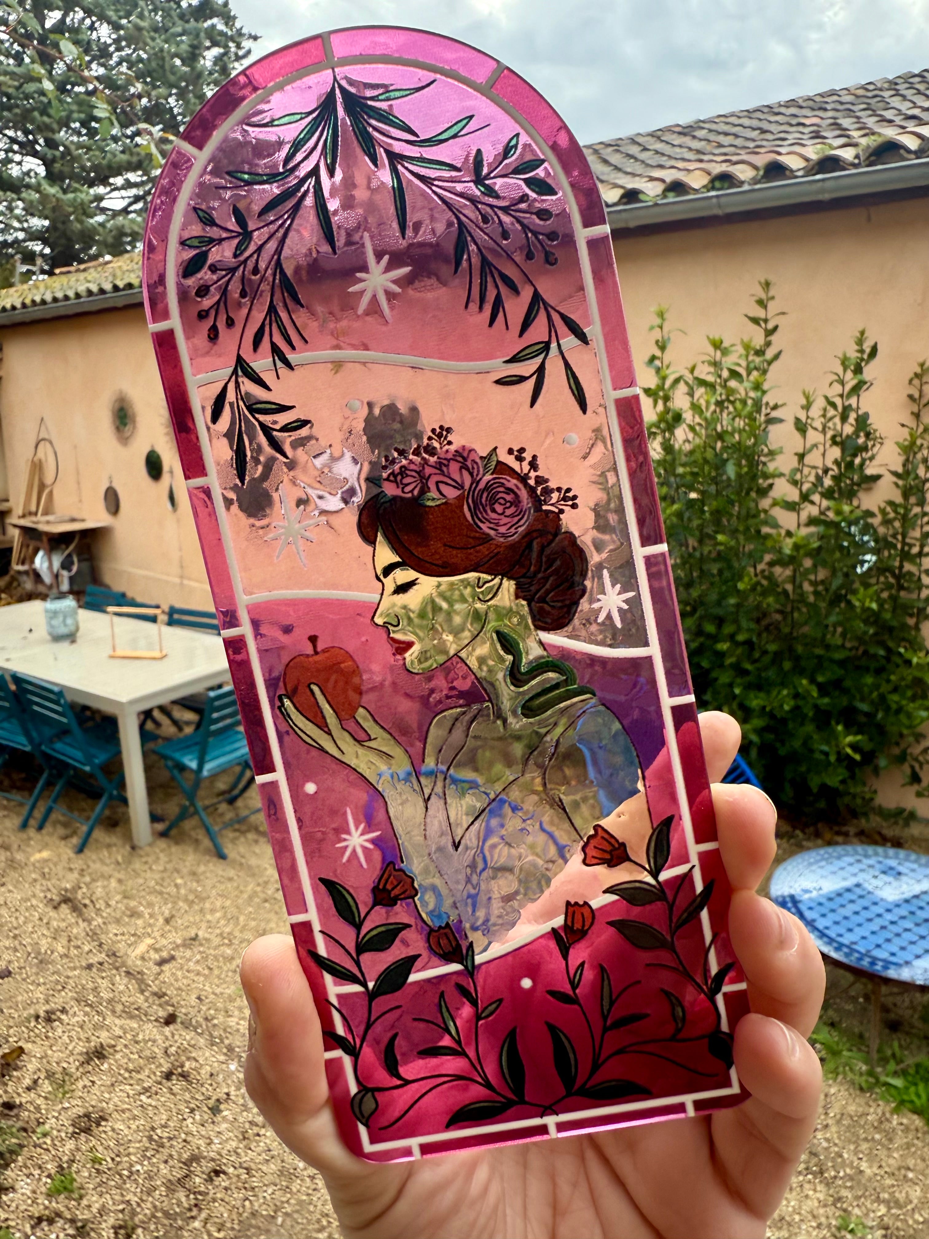 Vitrail Eve SANS LE SOCLE