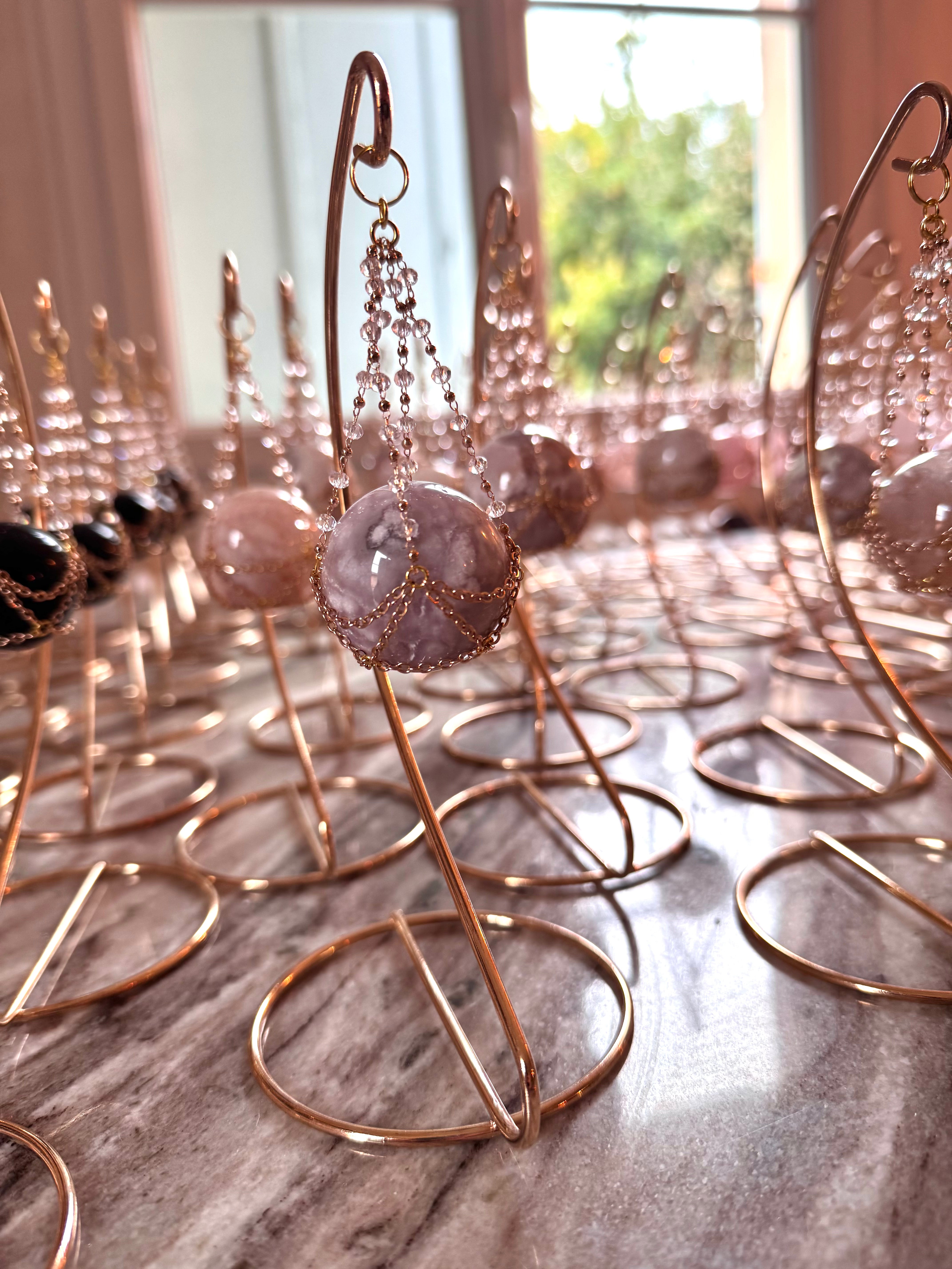 Sphère suspendue de Fleur d'Agate