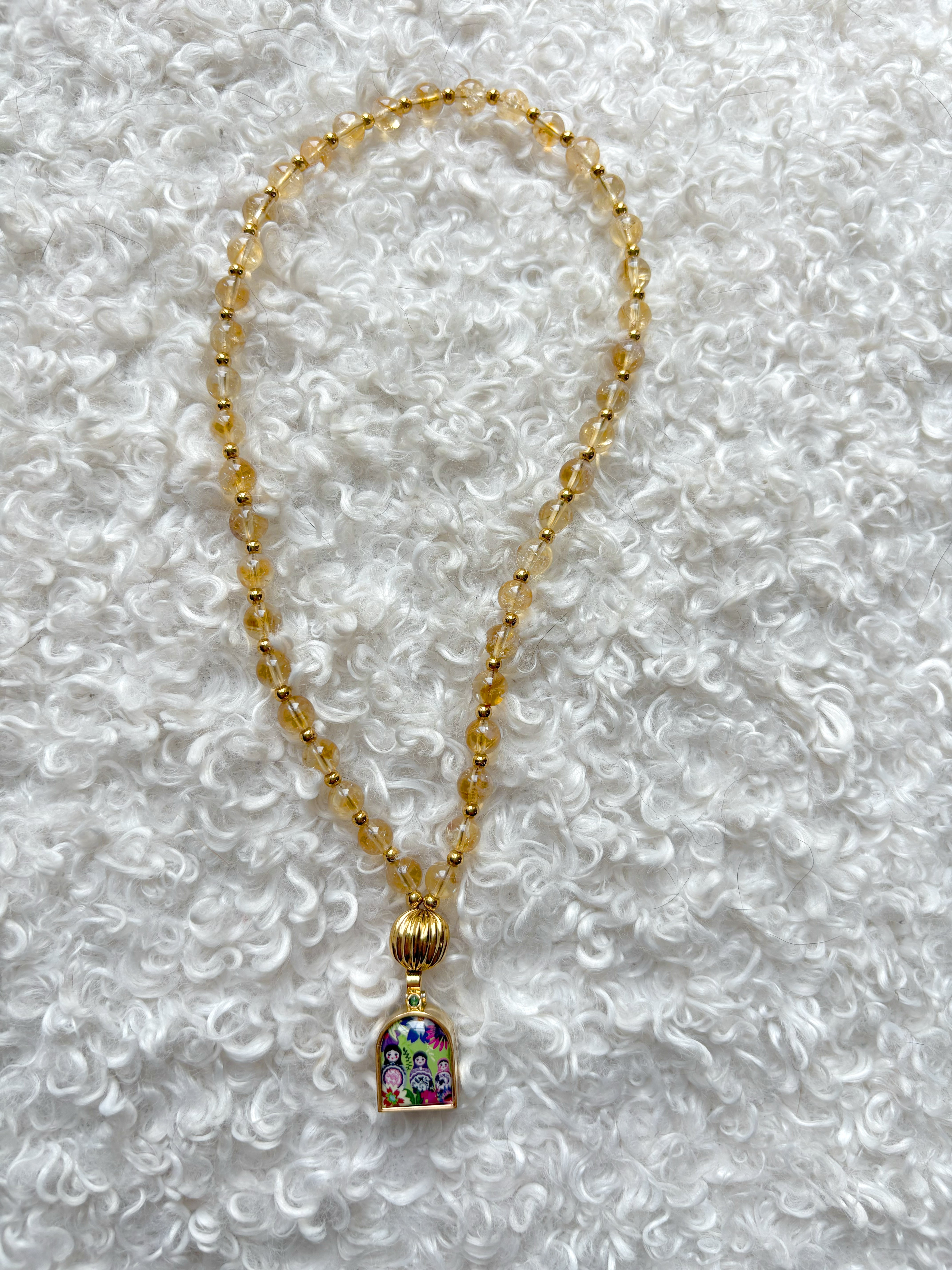 Mini Chapelet d’Intentions — 42 perles naturelles + Boîte à Vœux