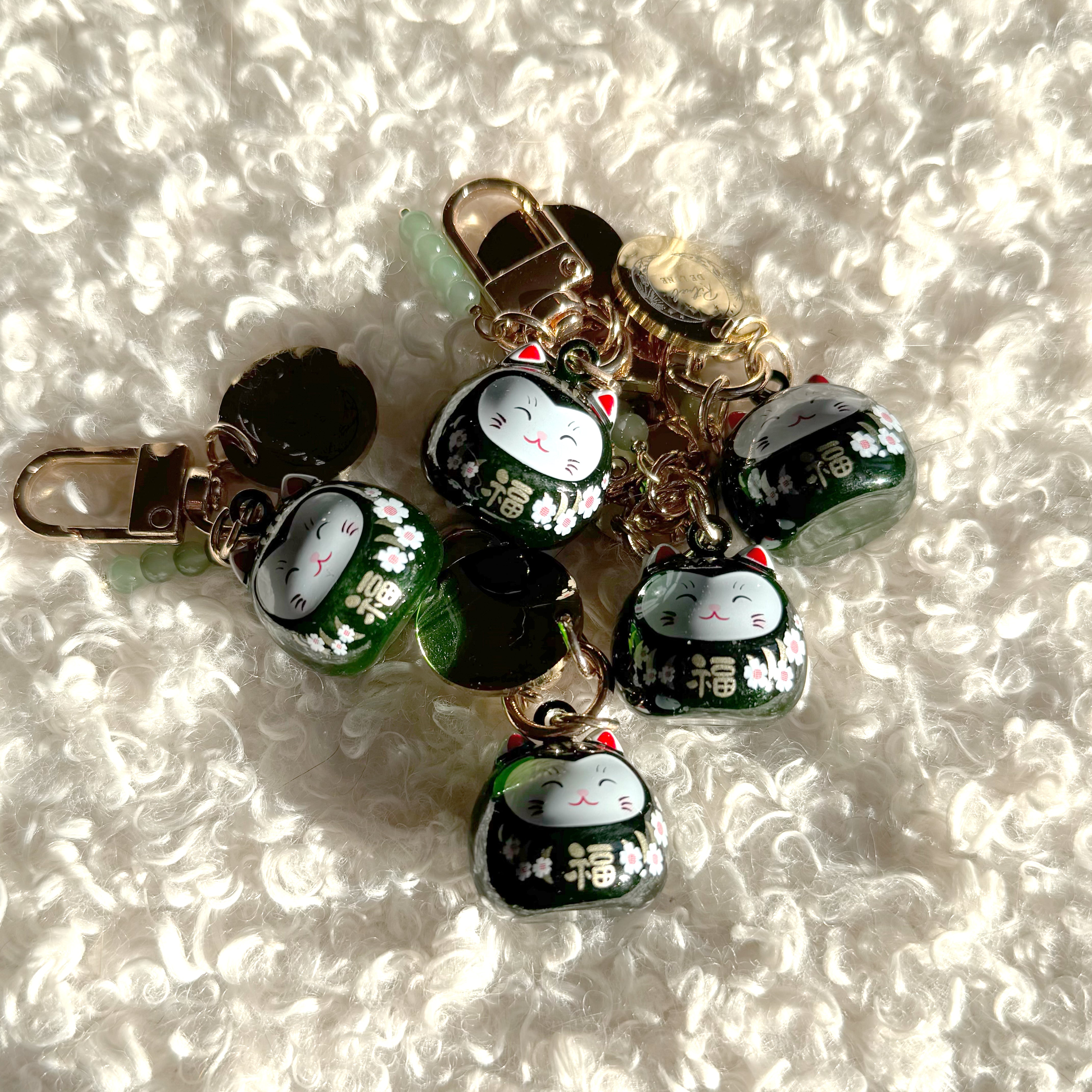 Chat maneki neko irisé avec perles Rituel De Lune